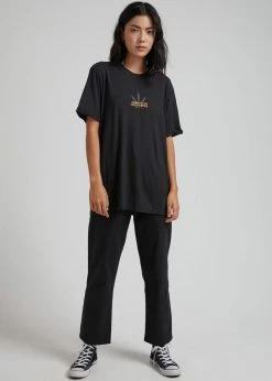 Afends FLOWER HOUR Hemp Boyfriend Fit Tee -Home Sales Store 63db9654a7d051ef9ee13d6f619ed0d78249cfca
