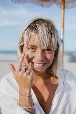 We Are Feel Good Inc Sticky Zinc SPF 50+ Tinted -Home Sales Store Sticky Zinc Lifestyle 08 22 04 medium