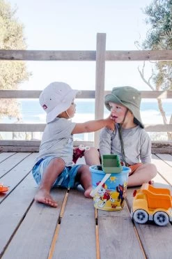 We Are Feel Good Inc Sticky Zinc SPF 50+ Tinted -Home Sales Store Sticky Zinc Lifestyle 08 22 05 medium