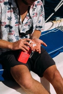 We Are Feel Good Inc Signature Sunscreen Lotion SPF 50+ – 400ml -Home Sales Store We Are Feel Good Inc Signature 400ml life